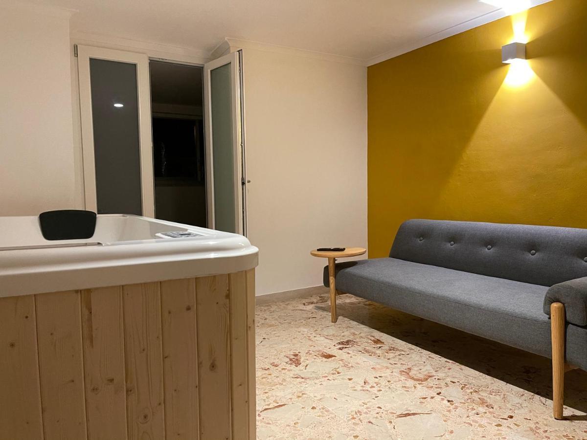 Charme Rooms Taranto Exterior foto