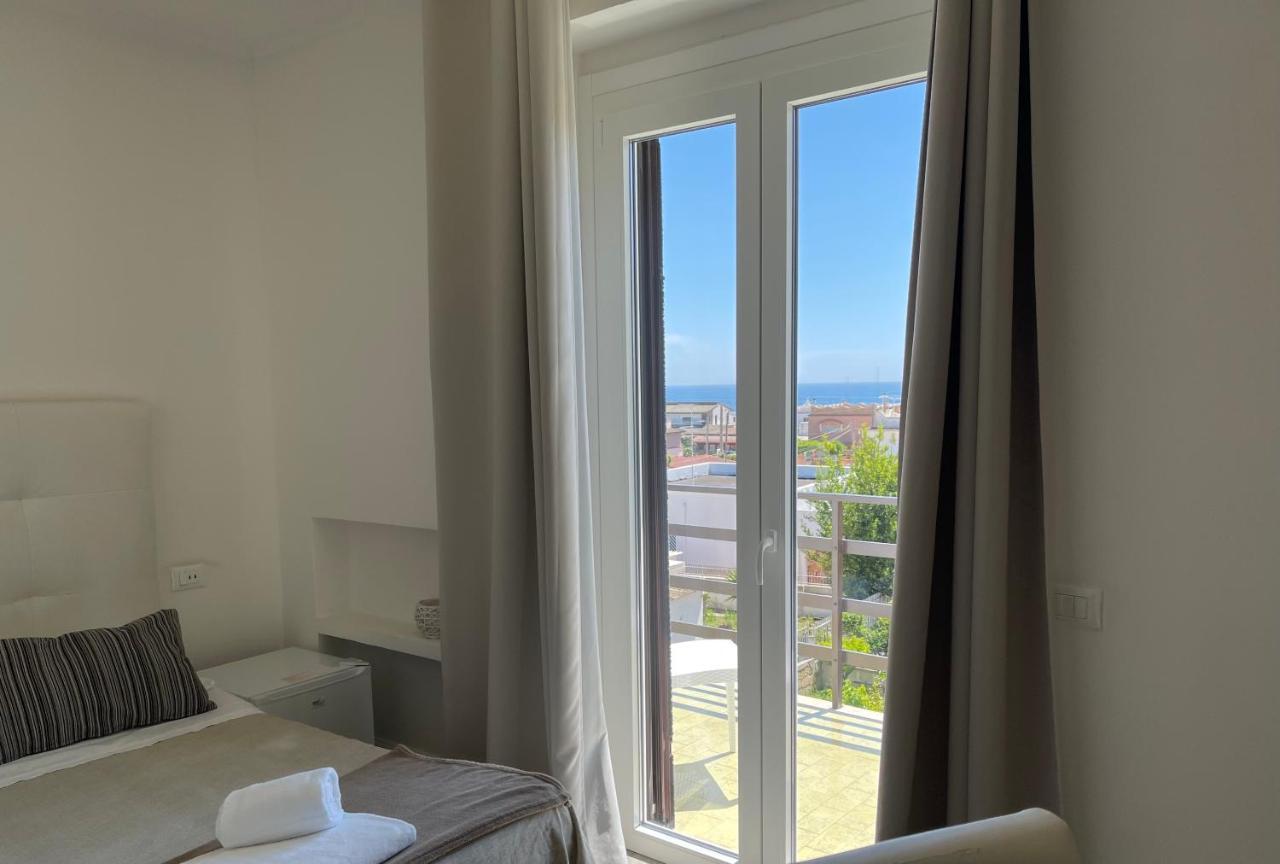 Charme Rooms Taranto Exterior foto