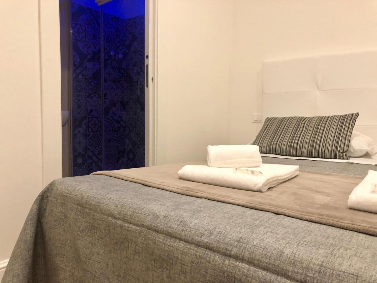 Charme Rooms Taranto Exterior foto
